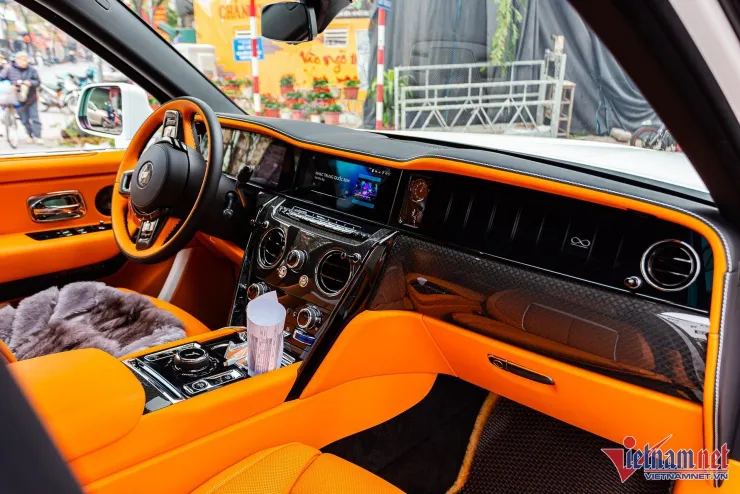 Rolls-Royce Cullinan 2025 lỗ tiền tỷ khi đi 500km