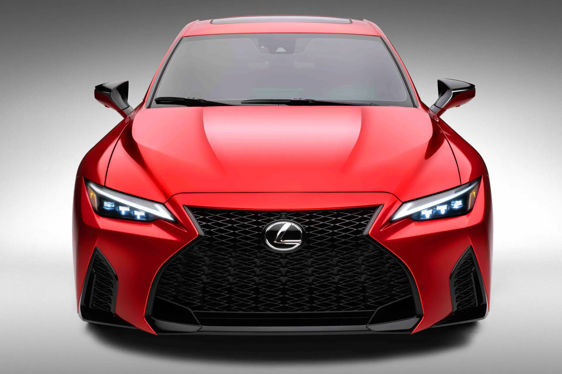 Lexus trình làng xe IS 500 phiên bản Ultimate Edition sử dụng động cơ V8