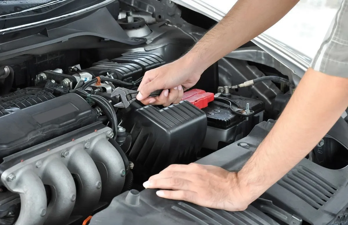 Mẹo kiểm tra chất lượng động cơ cực kỳ đơn giản mà hiệu quả khi đi mua xe oto cũ